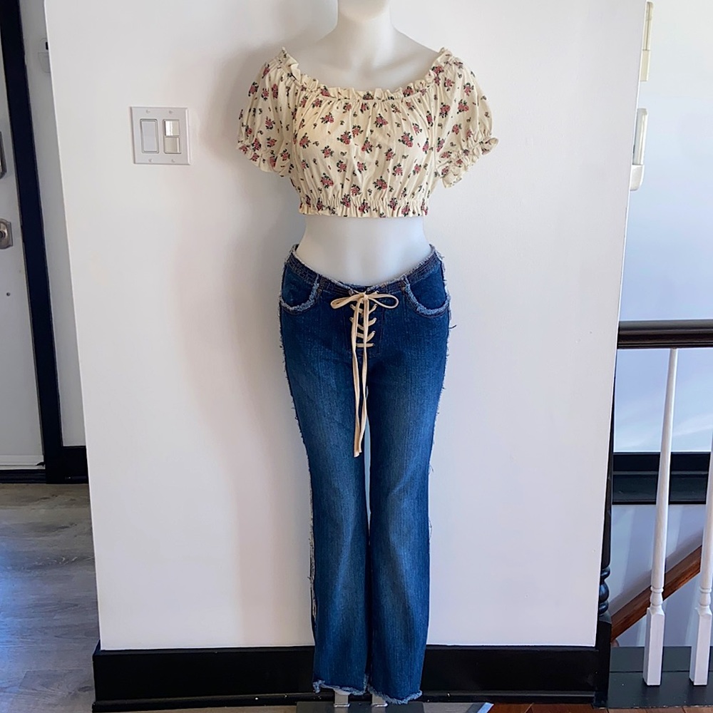 NEW* Y2K Floral Crop Top & Lace-Up Jeans
